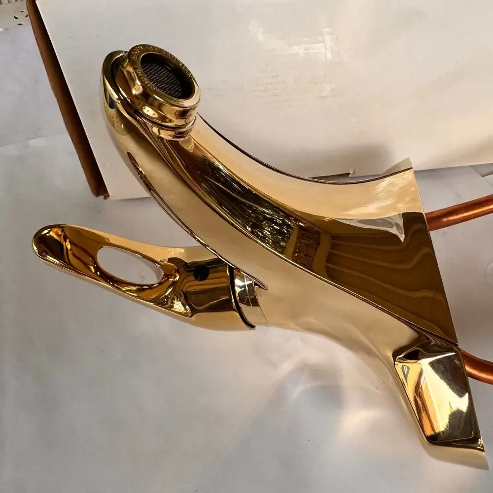 Oakbrook Collection Single Handle Bathroom Faucet Brass New Open Box
